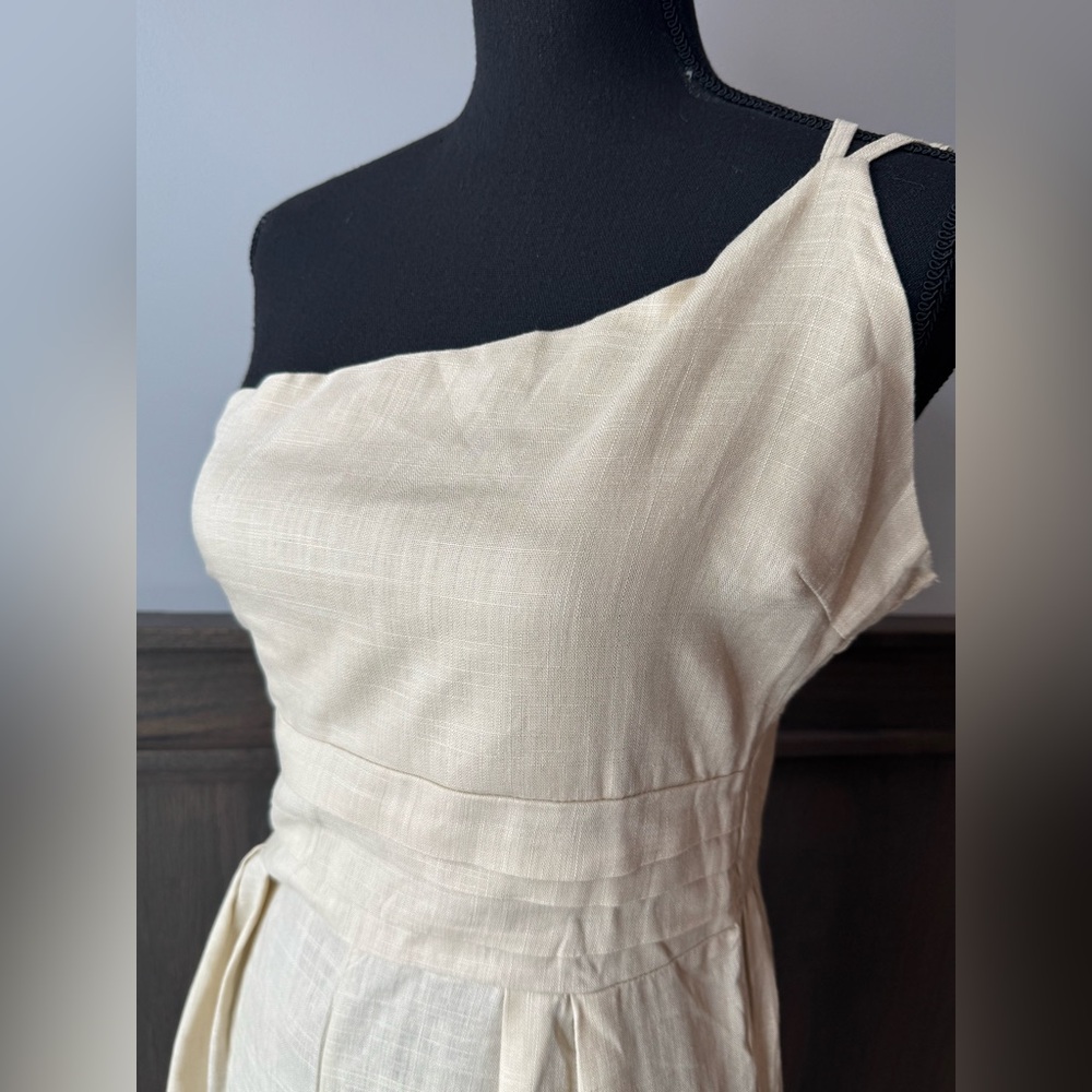 Elegant Cream One-Shoulder Jumpsuit - Picture 9 of 9